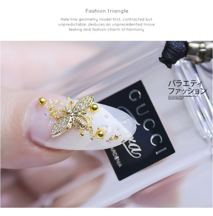 Diamond-studded bee DIY accessories Diamond-studded bee DIY accessories
